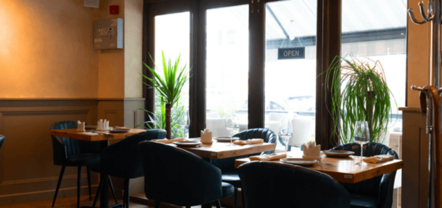 Best Indian restaurant near Alderley Edge serving home-style Indian food at Sariska